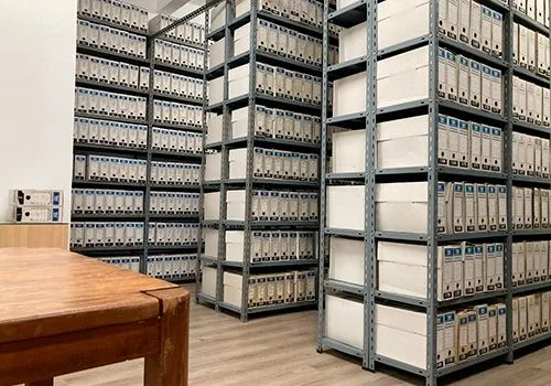 Archivos y salas de documentación