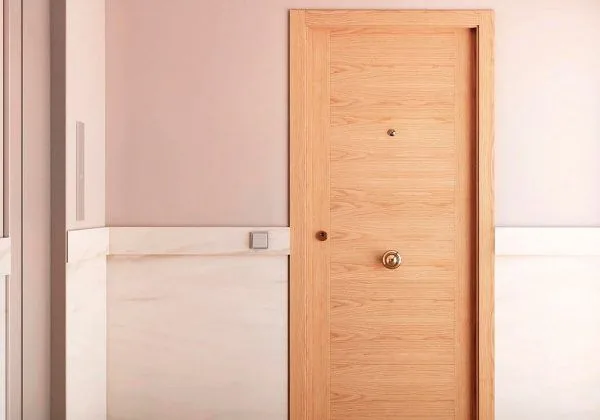 Puerta principal de la vivienda